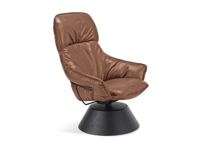 スペイン MUEBLES MARIETA ムエブレス マリエタ ハラコ張りチェア Marie Lounge Chair High | Freifrau Manufaktur